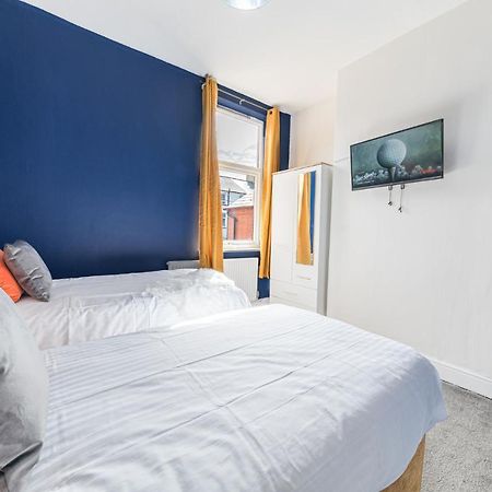 Stylish Luxury Large 4Br Kingbed Apartment Barrow-in-Furness Ngoại thất bức ảnh