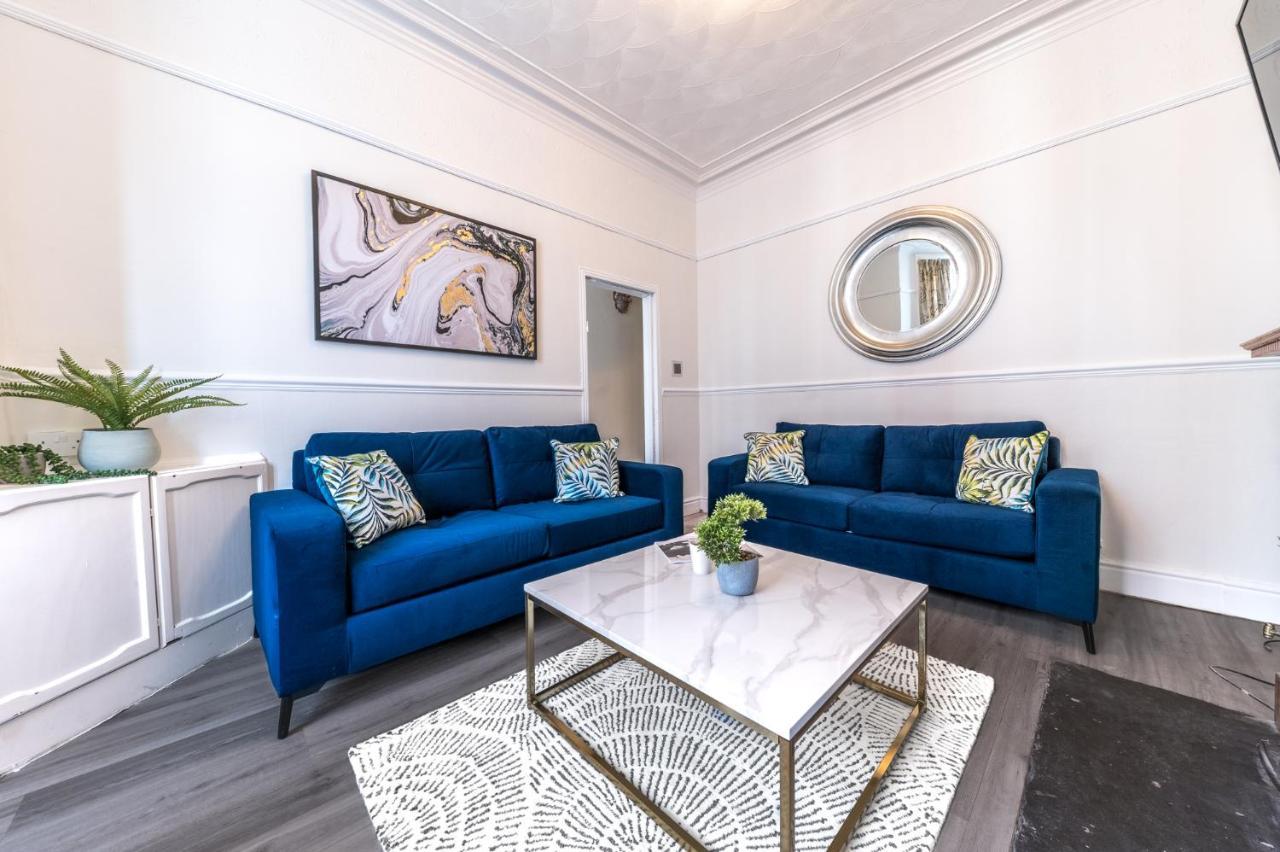 Stylish Luxury Large 4Br Kingbed Apartment Barrow-in-Furness Ngoại thất bức ảnh