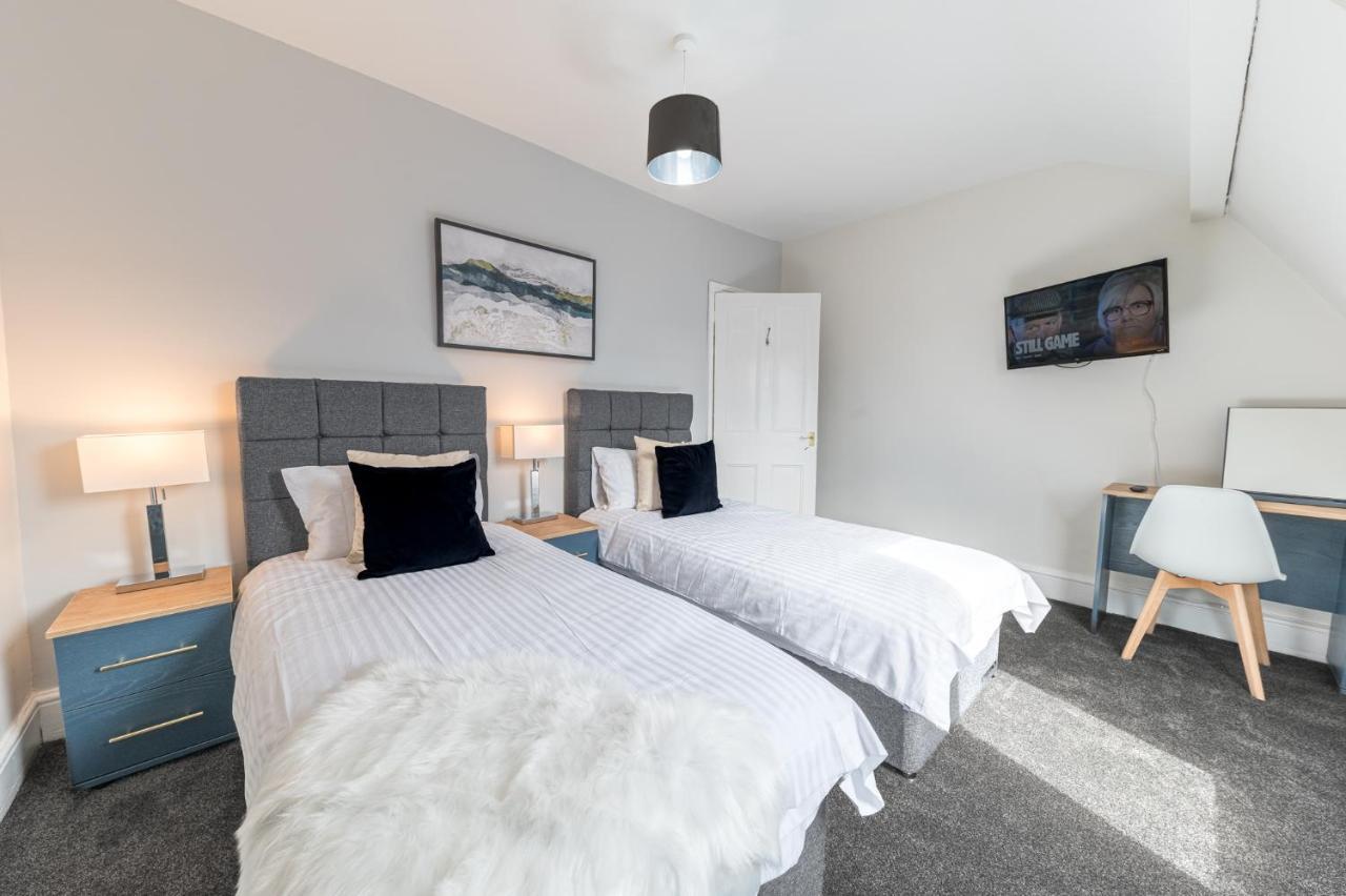 Stylish Luxury Large 4Br Kingbed Apartment Barrow-in-Furness Ngoại thất bức ảnh