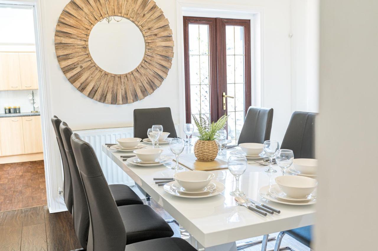Stylish Luxury Large 4Br Kingbed Apartment Barrow-in-Furness Ngoại thất bức ảnh